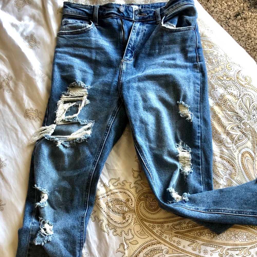 Ripped Mom Jeans High waisted